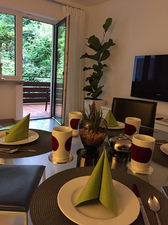 Apartment - Zentrumsnah, Eigener Parkplatz Und Grosser Balkon Ins Gruene *